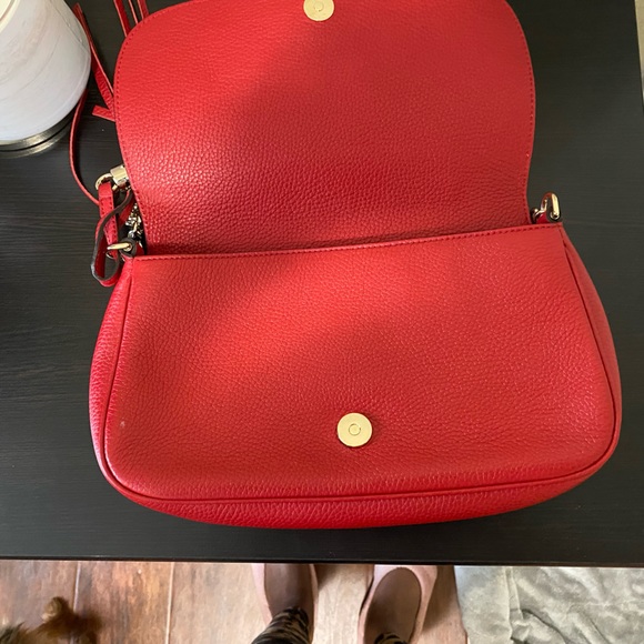 Gucci Medium Soho Flap Shoulder Bag - Picture 2 of 8